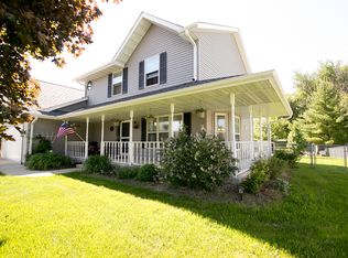 72 W Ellen Ave, Cortland, IL 60112