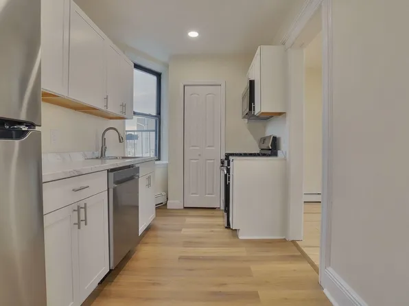 327 8th Street image 1 of 23