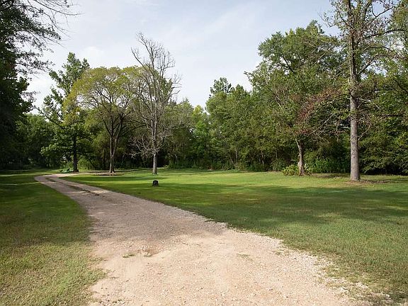 3rd image of 240 County Road 405d
