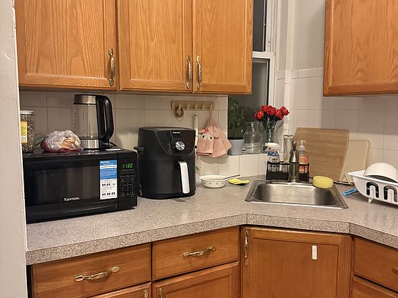 2nd image of 1193 Commonwealth Ave APT 7