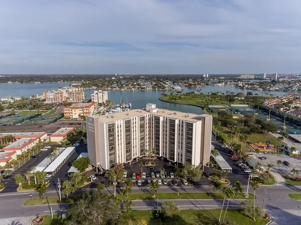 10355 Paradise Blvd, Treasure Island, FL