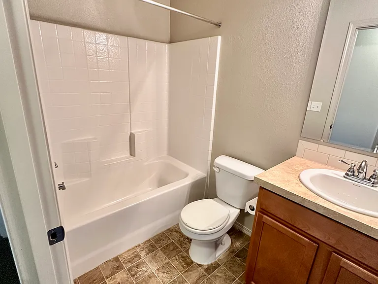 16928 Loggia Ave — Photo 12