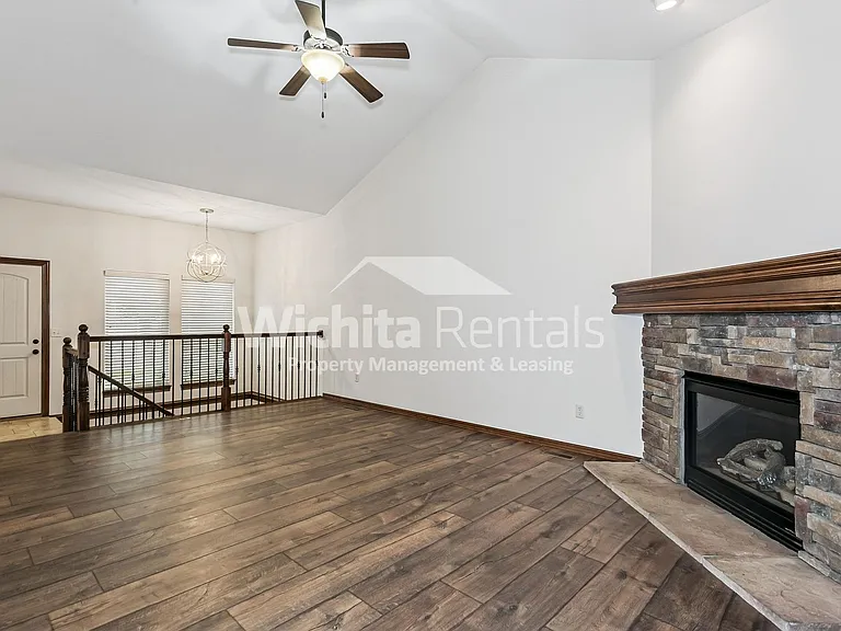 1707-1709 Chapel Hill — Photo 4
