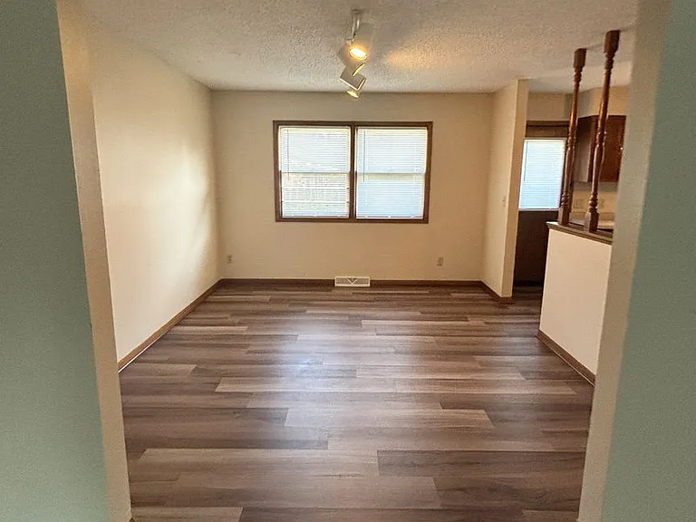 746 Olympic Dr — Photo 5