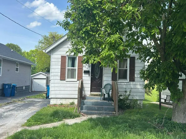 601 1/2 Leonard St, Alton, IL 62002