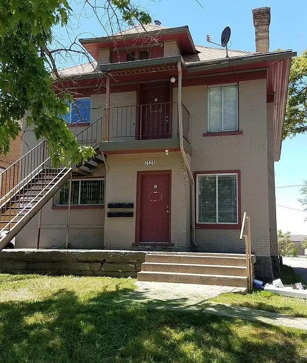 2525 Adams Ave