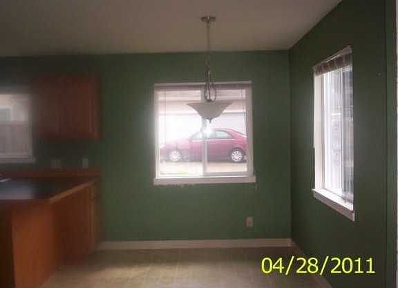 4th image of 6409 Yakima Ave