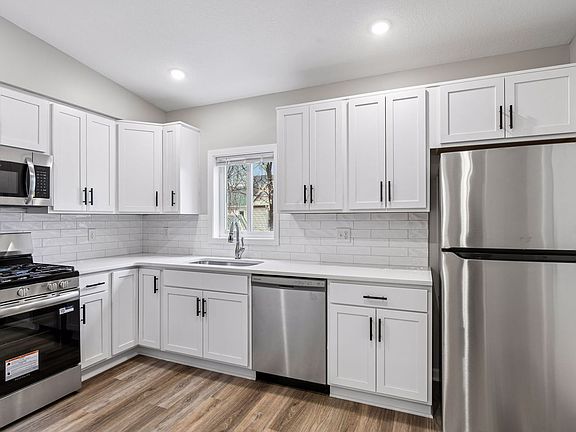 2nd image of 301 17th Ave NE #311U