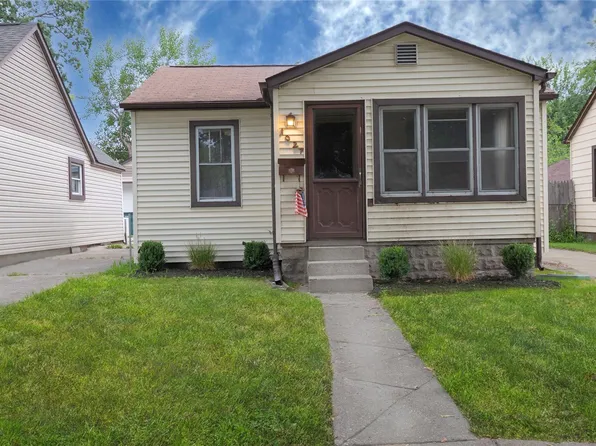 1027 E Milton Ave, Hazel Park, MI 48030