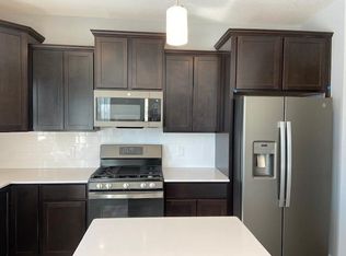 19255 Sweet Bay Ct, Maple Grove, MN 55340