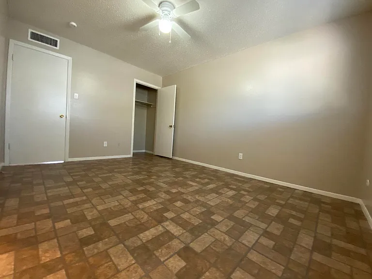 6435 Pizarro St — Photo 11