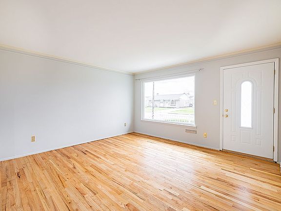5th image of 2160 New York Ave