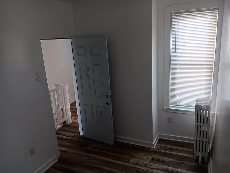 1530 W Oakdale St — Photo 11