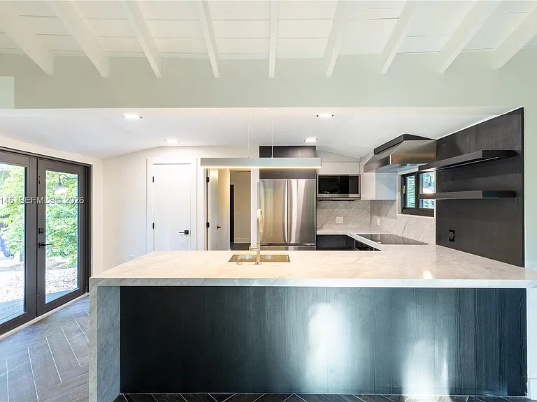 10901 NE 3rd Ave — Photo 7