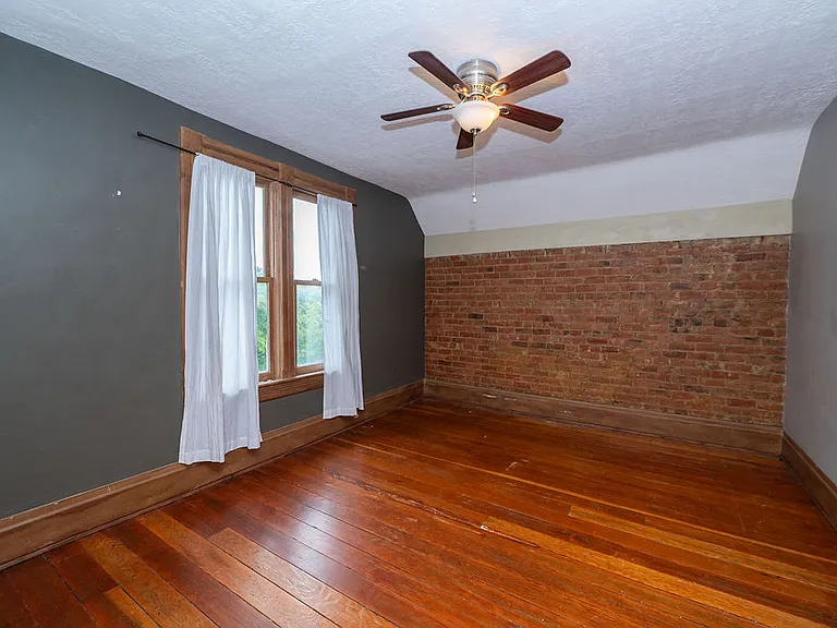 2660 Jefferson Ave — Photo 24