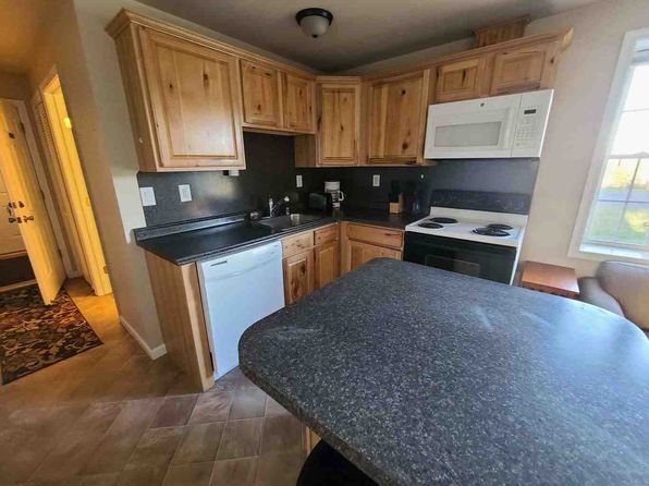 30 Country Aire Ln #4