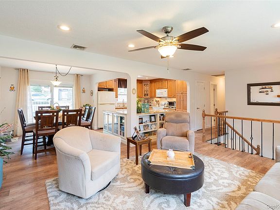 5th image of 4 Tanglewood Lane