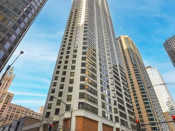 400 E Ohio St APT 3102, Chicago, IL 60611
