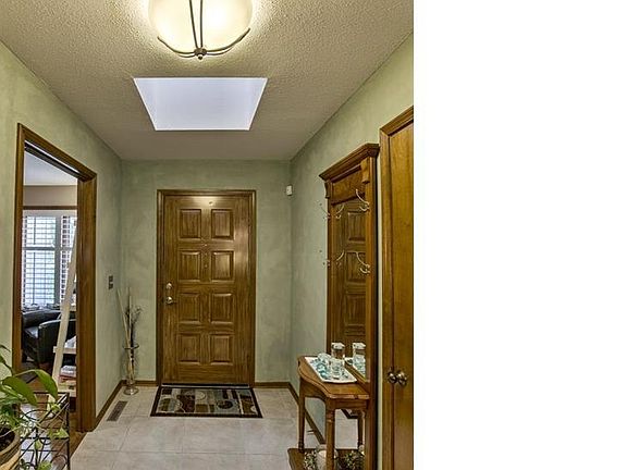 2nd image of 10416 E 57th Pl