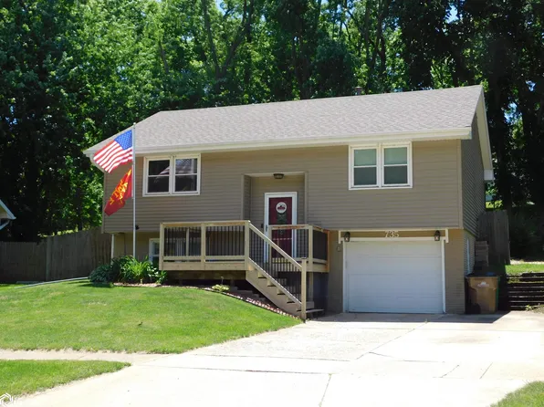 735 Terrace Dr, Carlisle, IA 50047