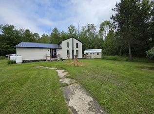 17 Cross St, Kingman, ME 04451