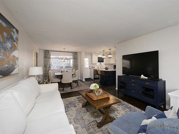 4th image of 1120 Alberta Dr
