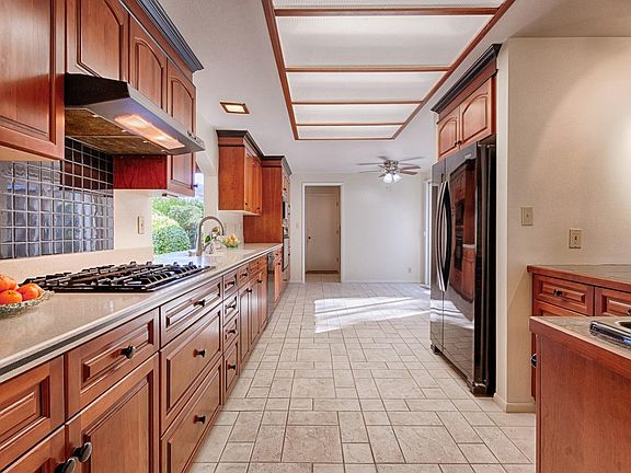 3rd image of 417 Hillsdale Drive