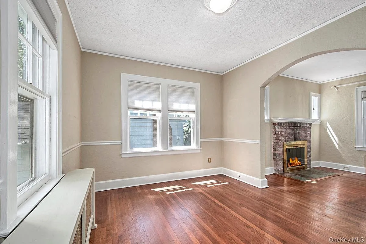 2 bed, 1.5 bath, 1512 sqft, $6,500 — Photo 2