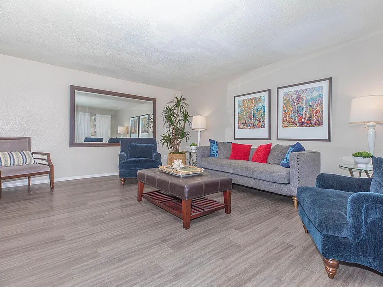 Waterford Grove Apartments — Photo 12