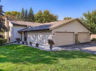 2781 Robinwood Way, Woodbury, MN 55125