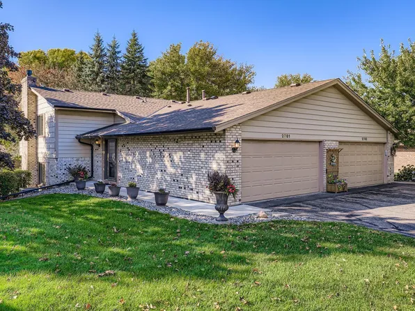 2781 Robinwood Way, Woodbury, MN 55125