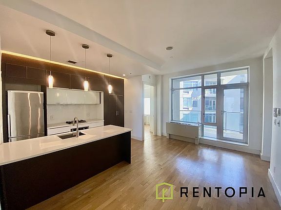 2nd image of 65 Ainslie St Unit 413B