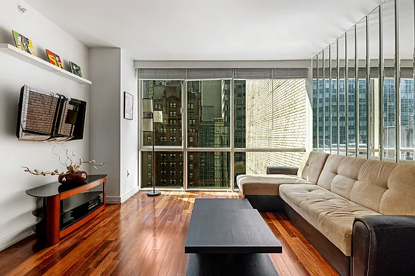 Rented by Compass | media 19