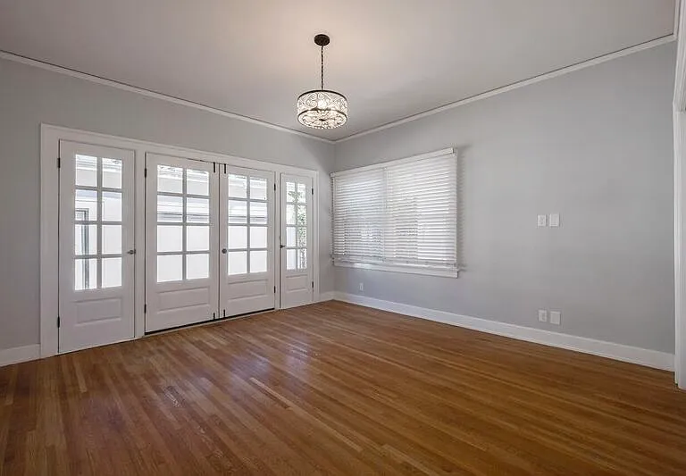3518 W 12th St — Photo 11