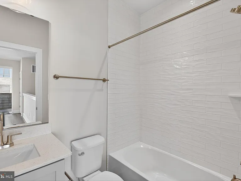 2507 Light St — Photo 24