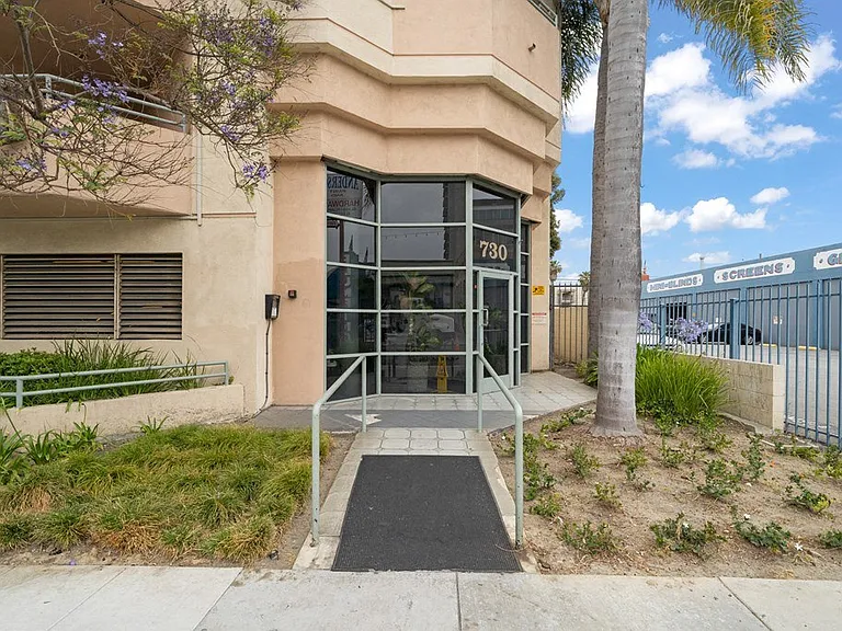 730 Pine Ave. — Photo 16