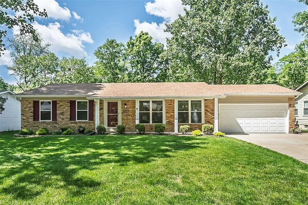 307 Stephanie Ln photo 1