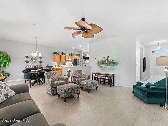 3rd image of 3354 Moonstone Ln
