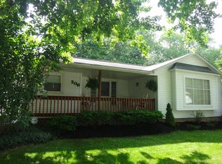 206 Lincoln St, Amherst, OH 44001