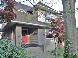 718 Warren Ave N, Seattle, WA 98109