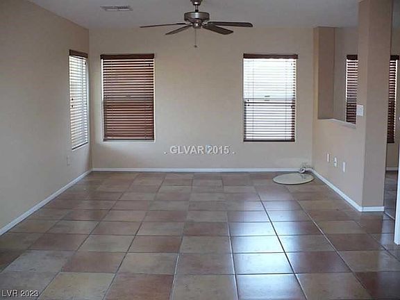 3rd image of 2424 Courlan Dr
