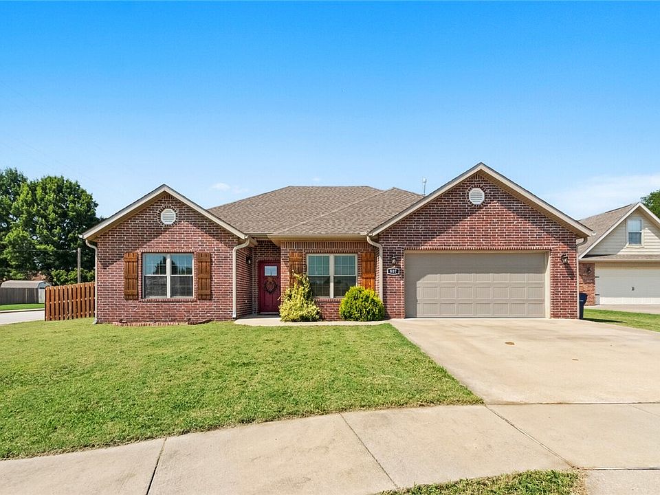 1st image of 807 Maci Ct