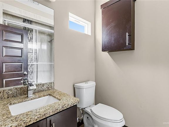 5th image of 2709 S J St #1