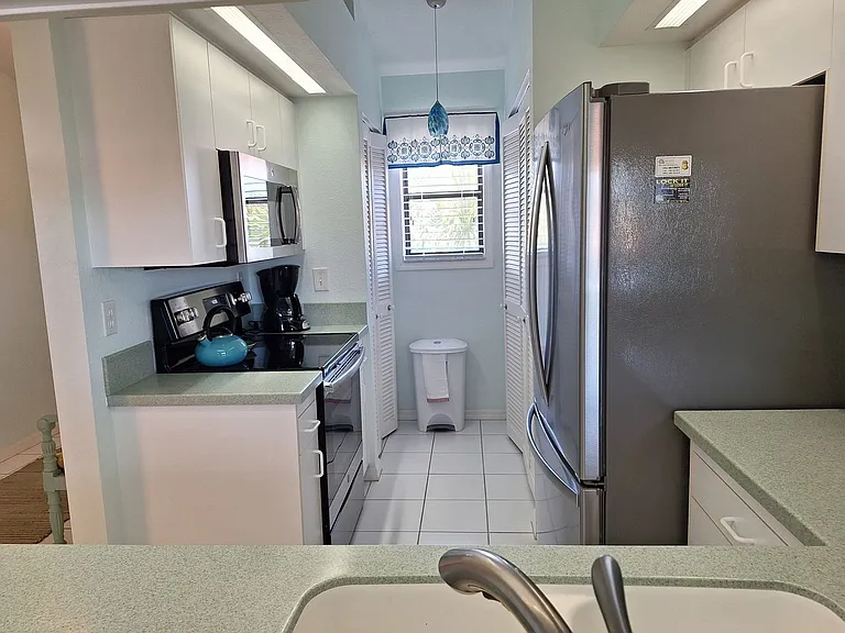 451 Bouchelle Dr #301 — Photo 16