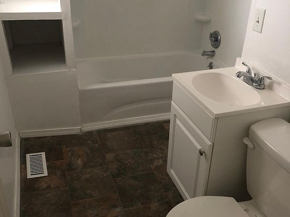 3rd image of 1400 E 5th St #1