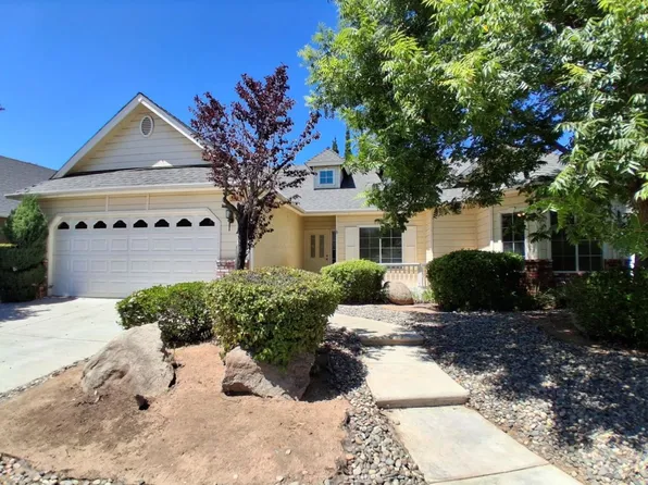 551 Lester Ave, Clovis, CA 93619
