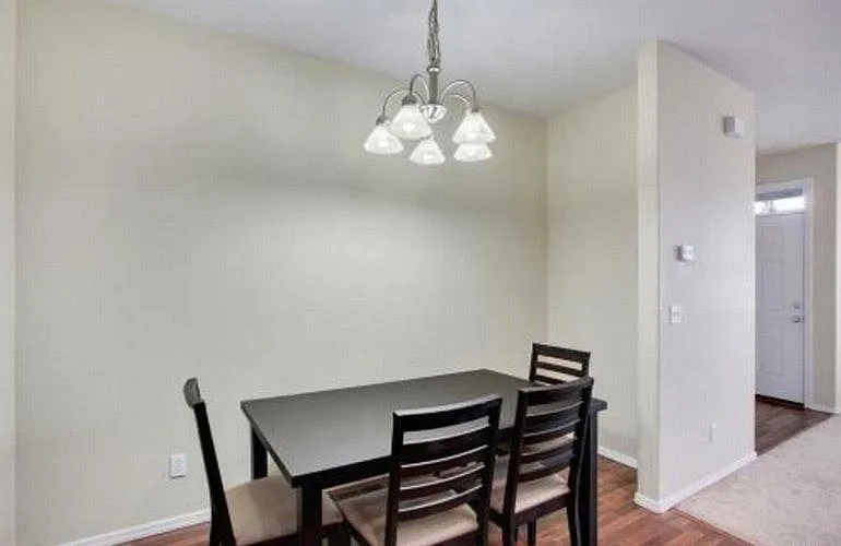 2 bed, 2.5 bath, 1485 sqft, $2,350 — Photo 4