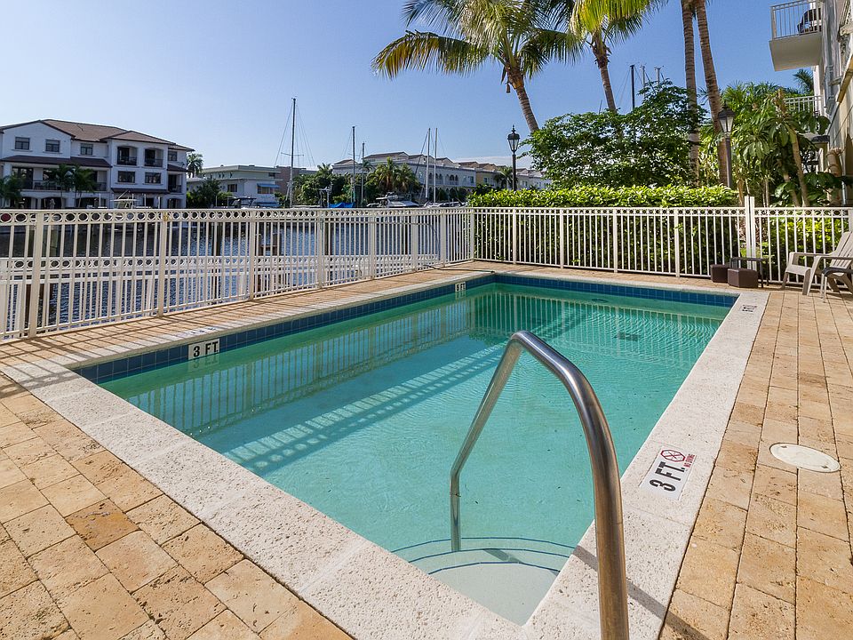 2nd image of 110 Hendricks Isle APT 3
