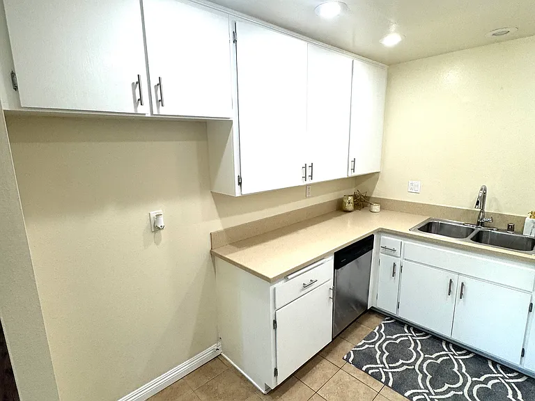 8231 Ellis Ave — Photo 14