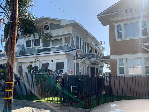 3rd image of 1940 Henderson Ave